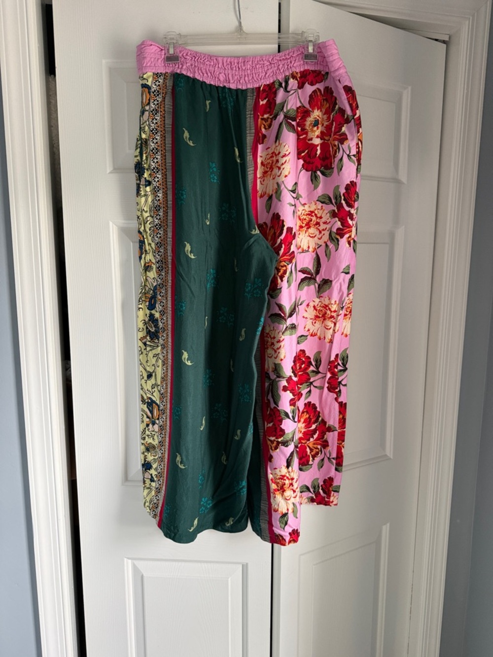 Anthropologie- The Summerset Pull-On Pants. Printed Silky Eddition - Picture 6 of 7